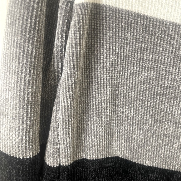 Womens sweater - Picture 3 of 4